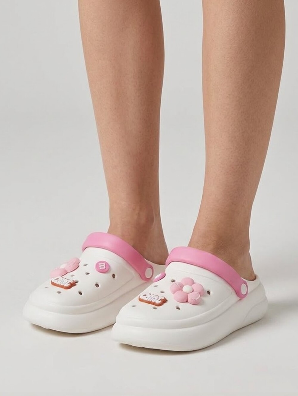 NWT Y2K Platform Clogs White & Pink Floral Charms Slides Size EU 38-39 US 7.5-8